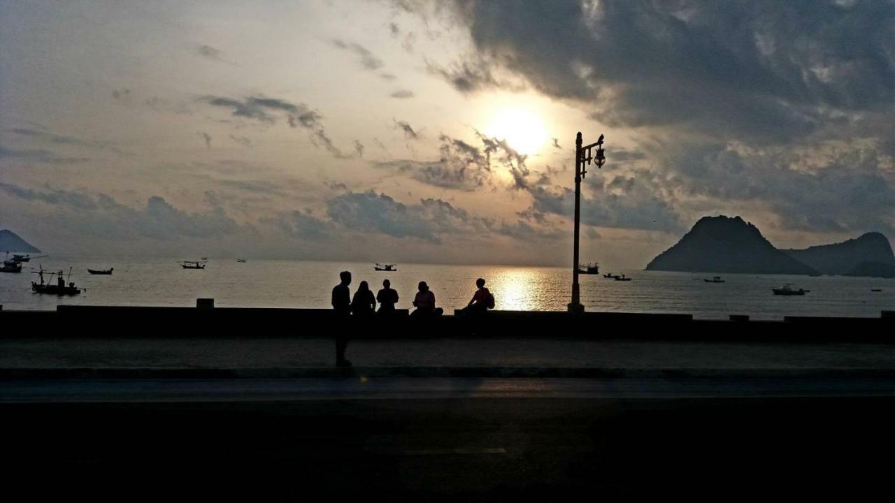Zea Zide Hotel Prachuap Khiri Khan Bagian luar foto